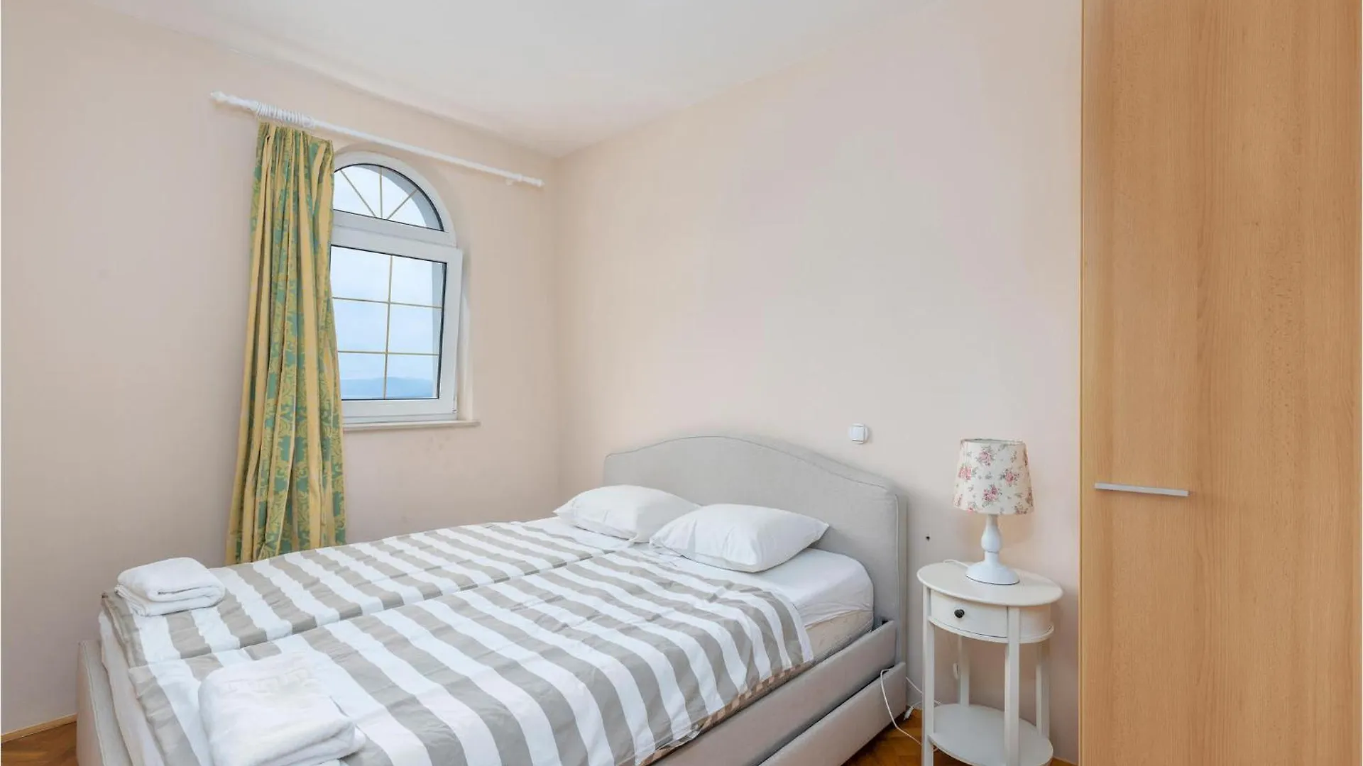 Pet Friendly Home In Dramalj With Wifi