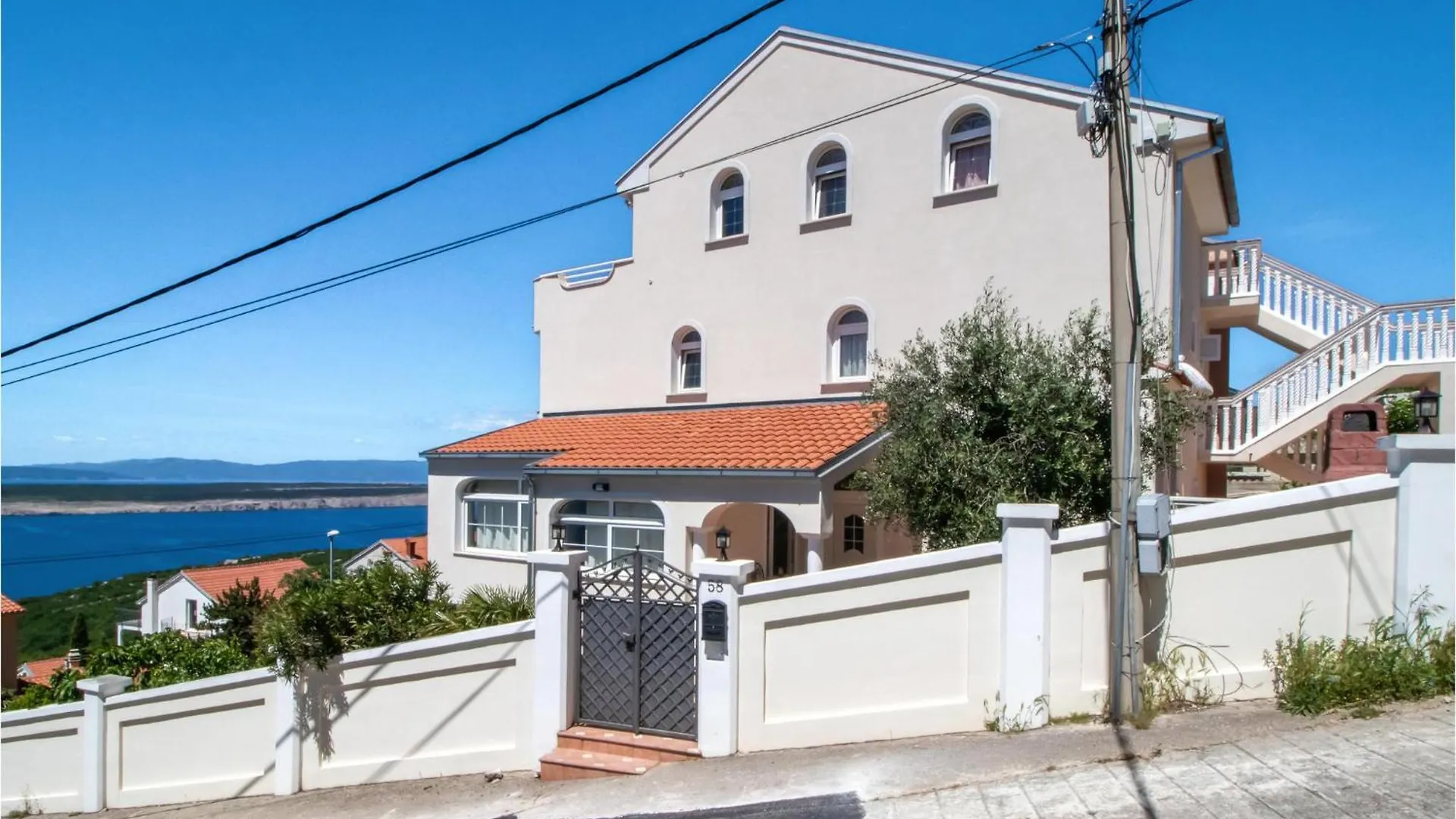 Apartment Pet Friendly Home In Dramalj With Wifi