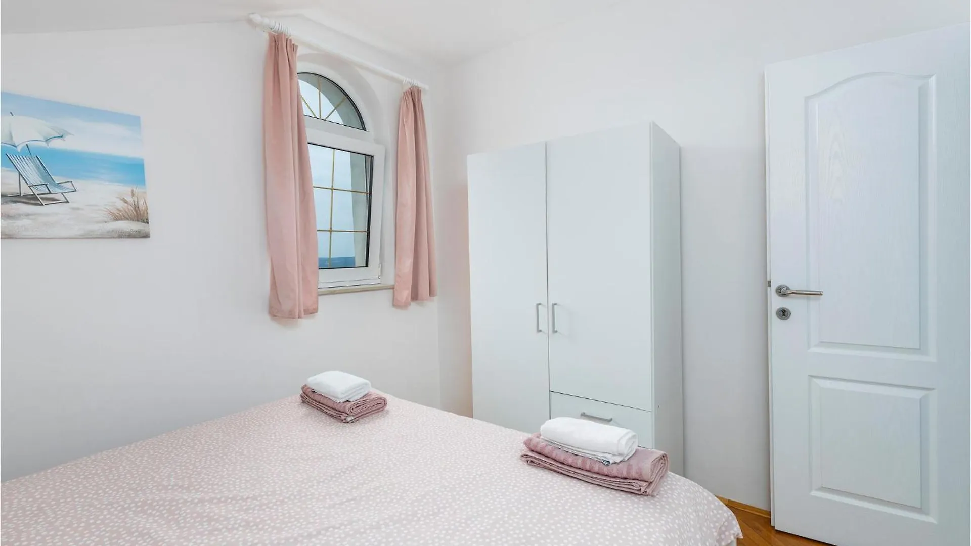 Apartman Pet Friendly Home In Dramalj With Wifi Croatia