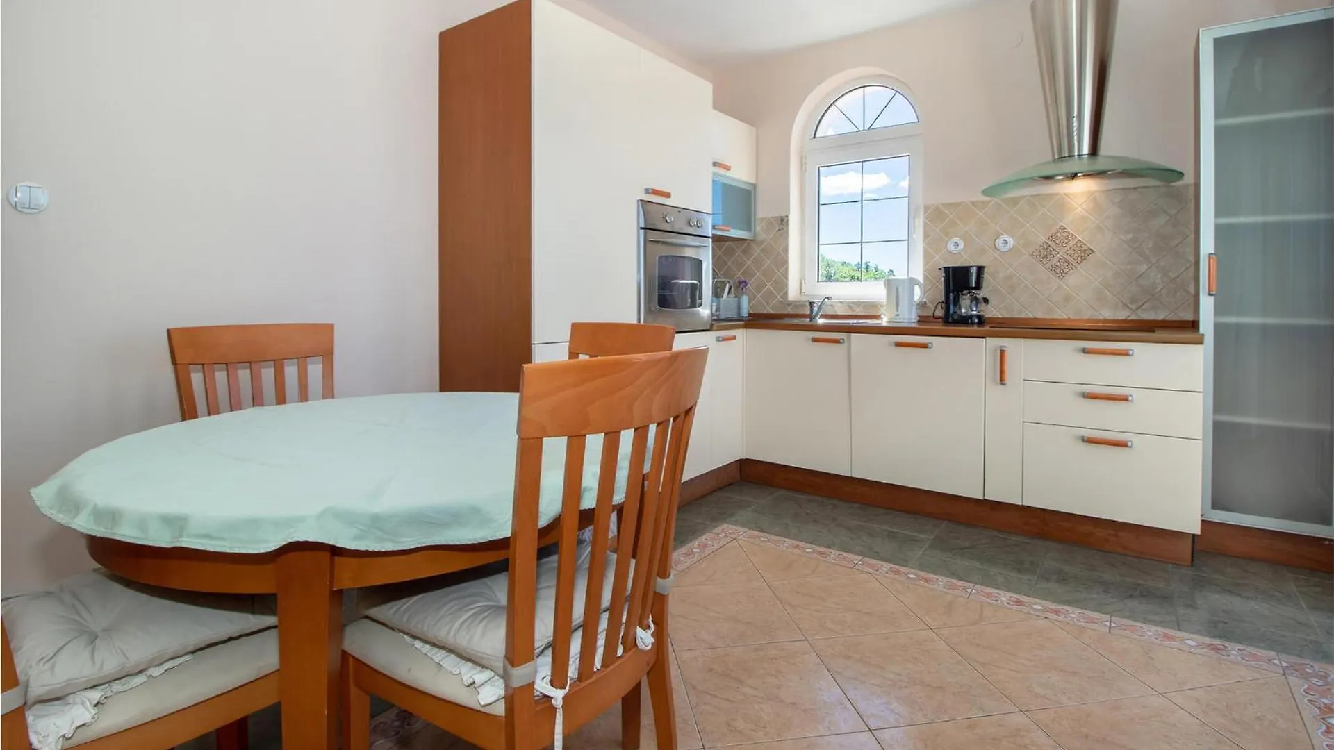 Pet Friendly Home In Dramalj With Wifi